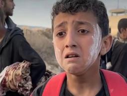محمد الدربي… الطفل الذي أكل الرمل قهراً